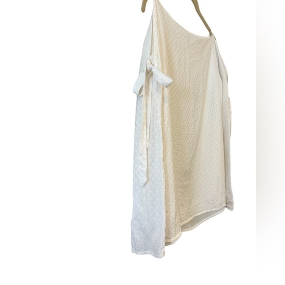 Club Monaco Open Shoulder Long Sleeve Blouse - Picture 7 of 10